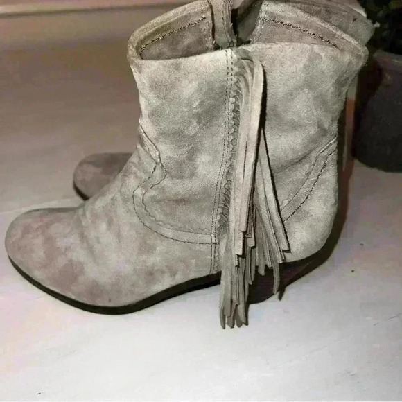 SAM EDELMAN Louie Suede Fringe Ankle Boots Booties Size Women’s 6.5 putty gray - Picture 2 of 7
